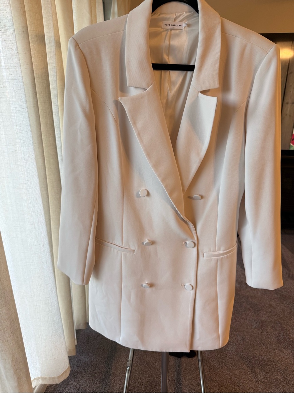 Good American white double-breasted tailored blazer, size 3